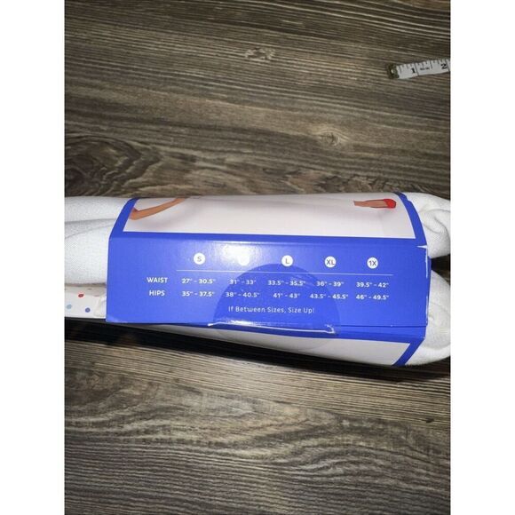 Assets by Spanx Womens Denim Skinny Leggings. Size M White. NWT. Z - Picture 4 of 5